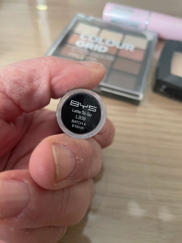 Lot maquillage teint/yeux/lèvres - photo numéro 10