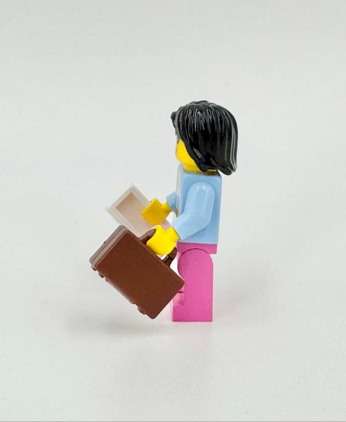 Lego City : Passagère du Train sur le départ - NEUF - photo numéro 3
