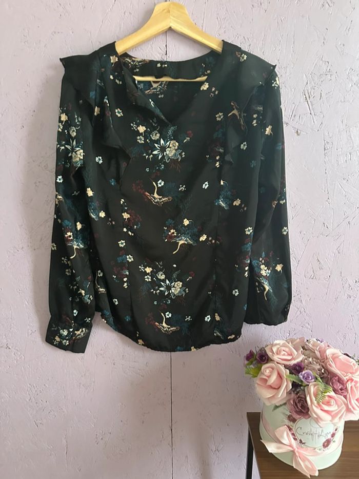 Blouse fluide fleurie et oiseaux Kiabi - Très bon état - Taille M - photo numéro 2