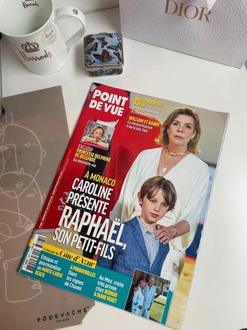 Point de vue magazine - Monaco Caroline présente Raphaël son petit-fils