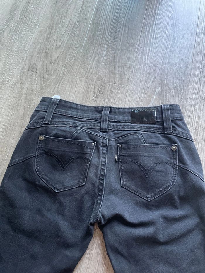 Jean levi’s low rise skinny taille 26