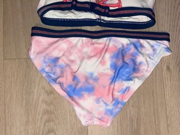 Pull de la marque H&M. Taille 16 ans / 176cm Vert lurex pailleté avec petit nœud au niveau du col Lo - photo numéro 5