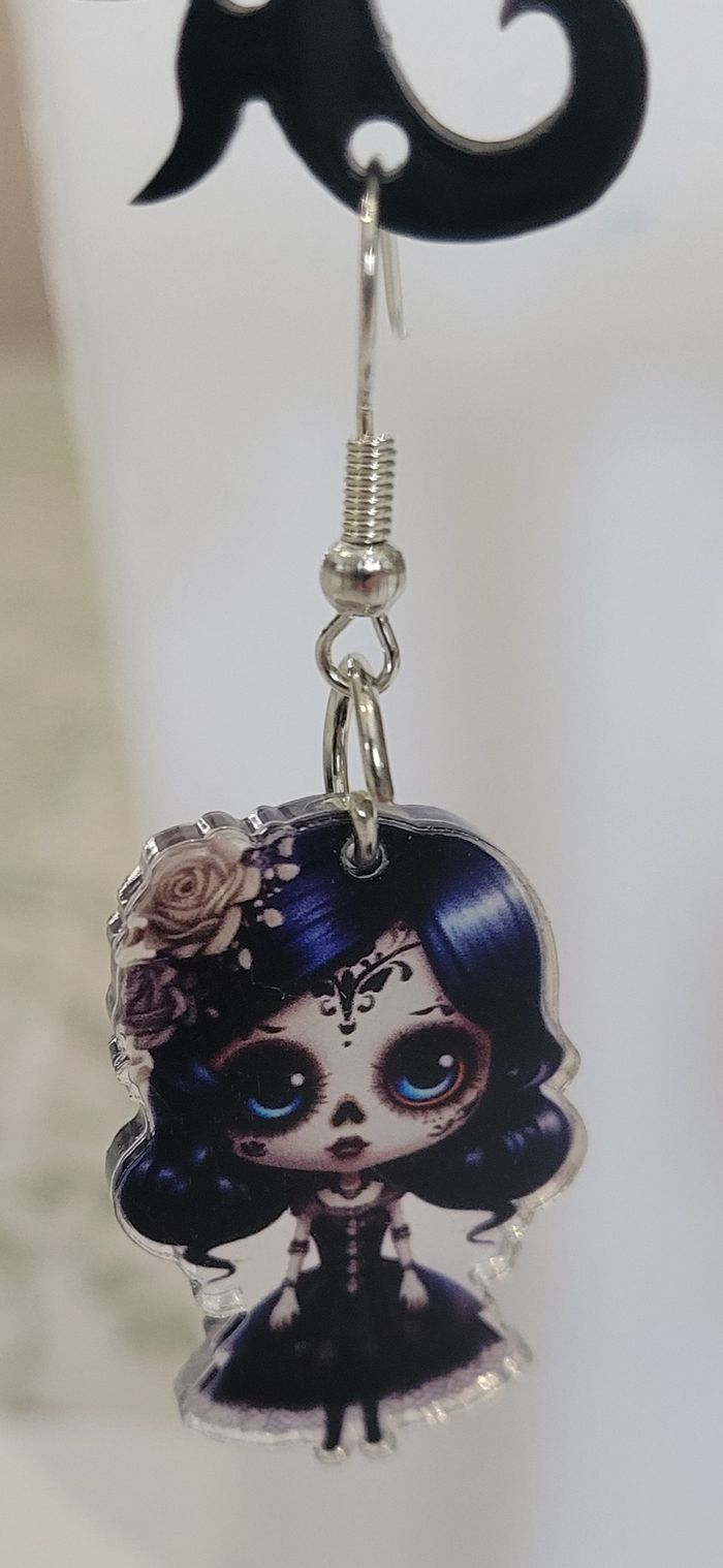 BOUCLES D'OREILLES POUPEE SANTA MUERTE HALLOWEEN ! NEUVE ! MODELE 5 - photo numéro 2