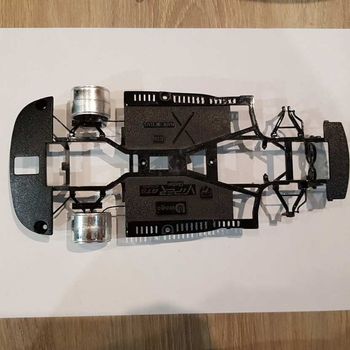 socle dessous avec jantes miniature dodge viper gts 1/18 1/18e 1/18eme burago