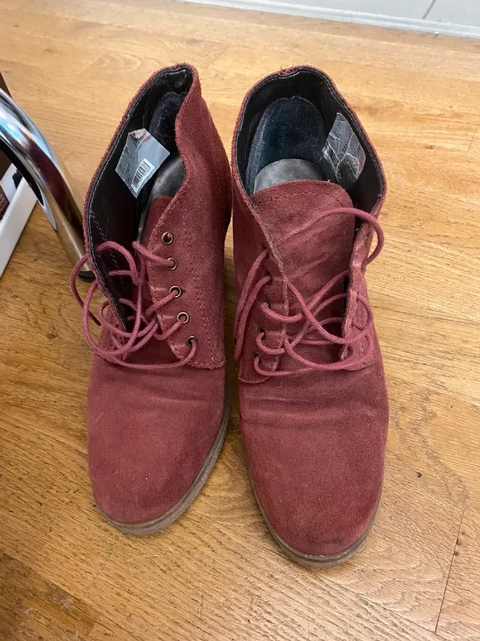 bottines à talons esprit en daim taille 40 - photo numéro 2