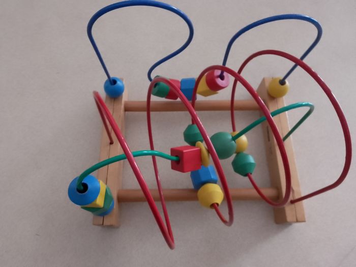 Vends circuit en spirale en bois Ikea Tbe