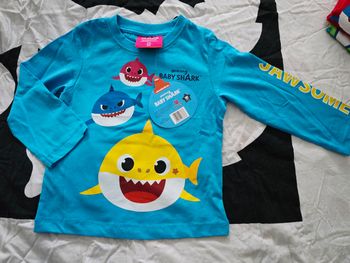 T-shirt baby shark 2ans