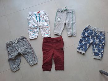 Lot de 5 joggings légers 6M - TBE