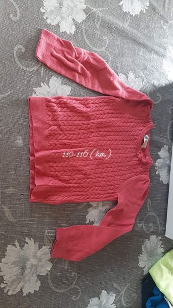 Pull fille taille 110-116. 5-6 ans