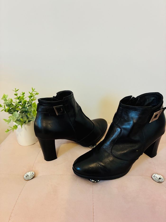 Bottines femme noir marque Salamander pointure 38 en très bon état