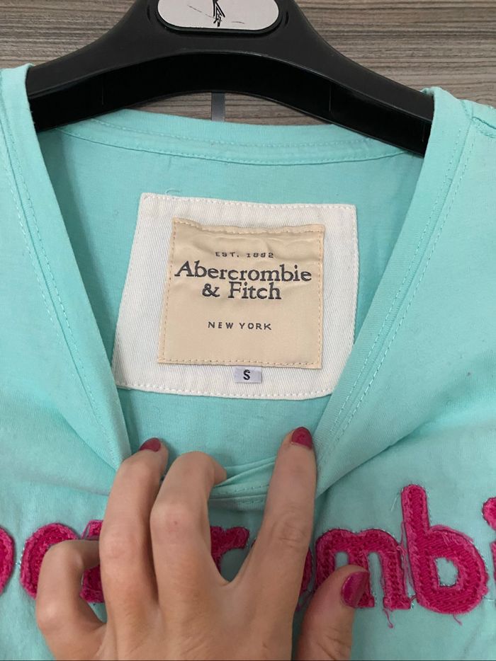 Tee shirt abercrombie & fitch S - photo numéro 2