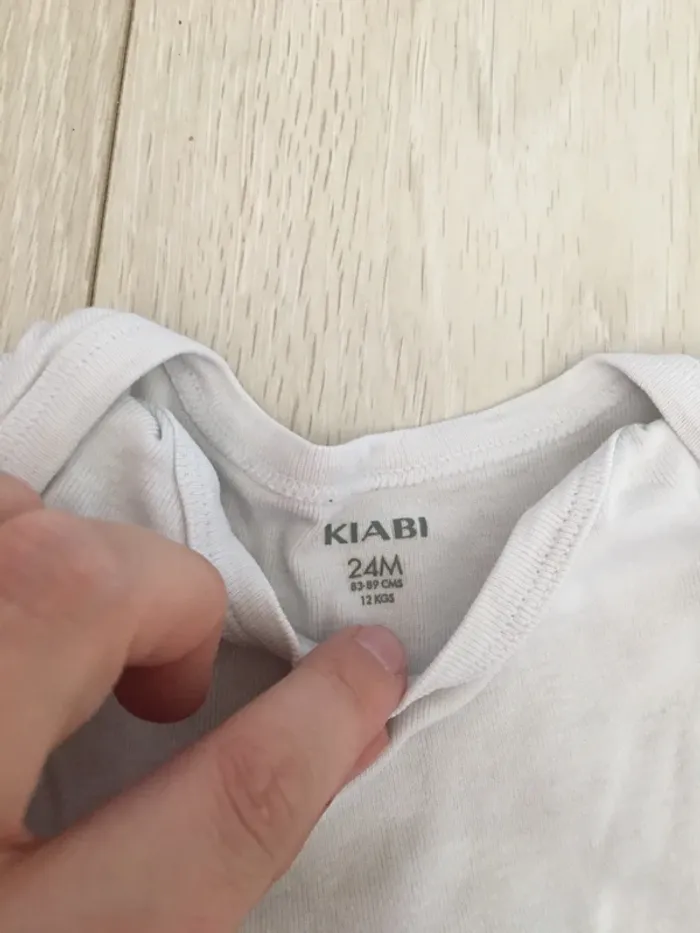Lot bodys manches courtes 24 mois H&M - photo numéro 6