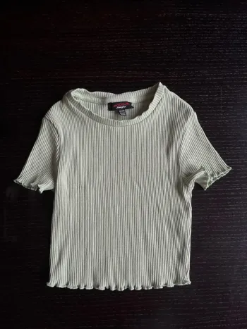 Tee shirt
