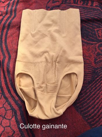 Culotte gainante couleur beige Taille M