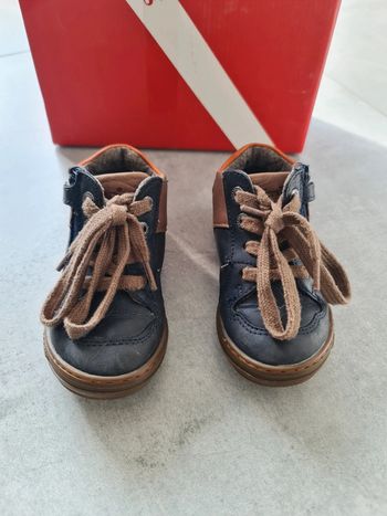 Chaussure en cuir Pointure 21