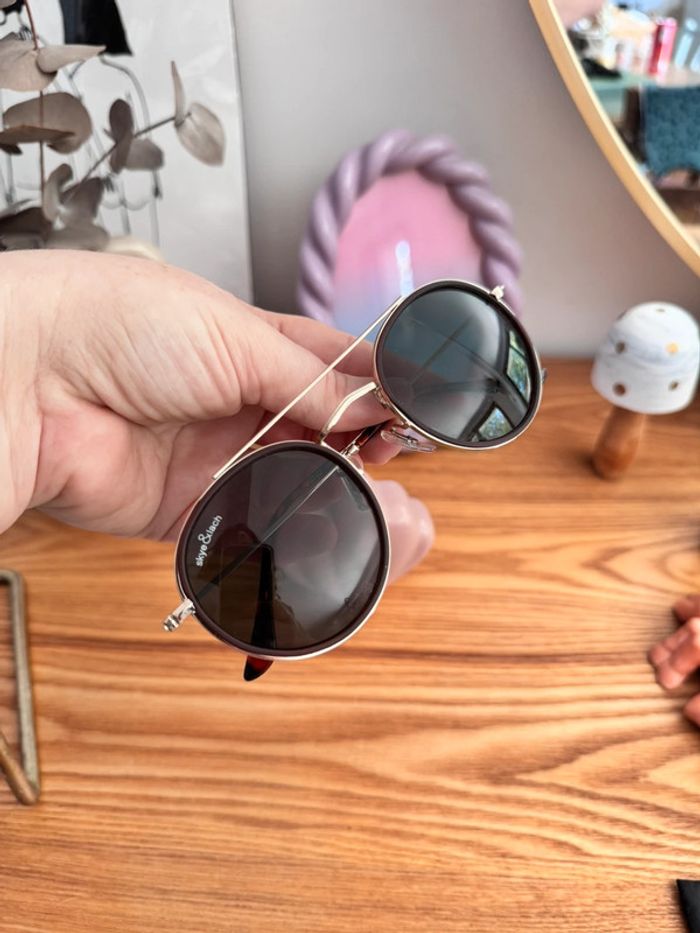 Lunettes de soleil - photo numéro 4