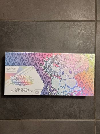 Coffret Pokémon Collection Super Premium Évolution Prismatique Ev8.5