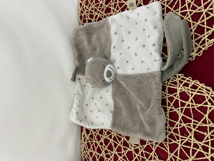 Doudou plat Tom ours NATTOU Max, Noa & Tom beige blanc - photo numéro 3