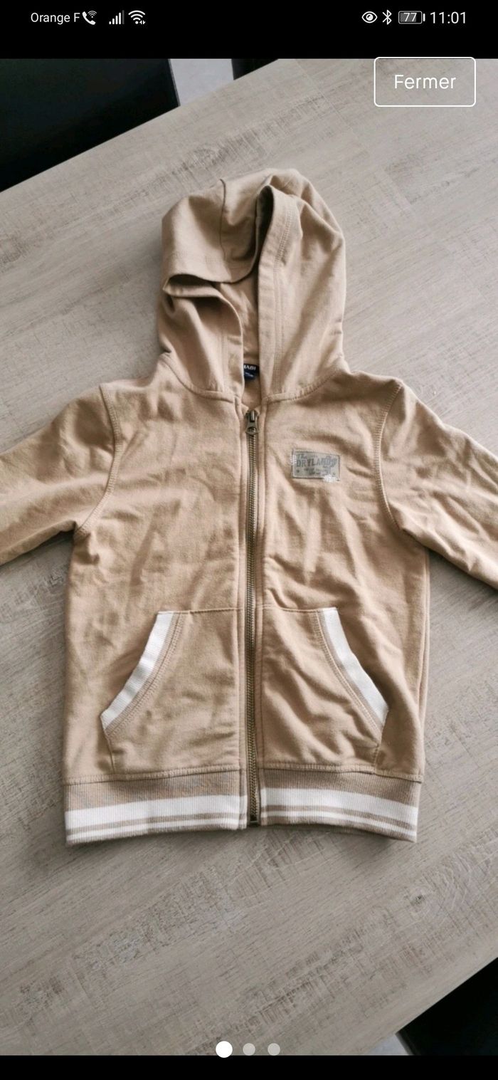 Gilet à capuche 6 ans