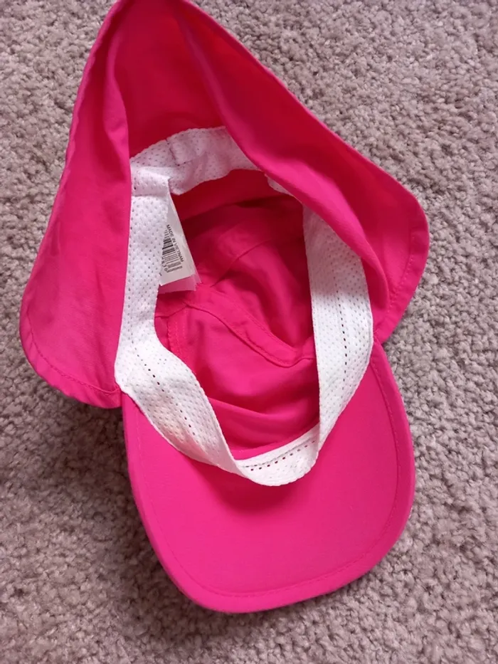 Casquette rose - photo numéro 2