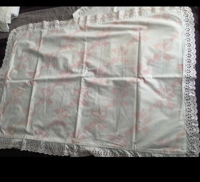 Parure pour berceau de bébé ancienne - photo numéro 5