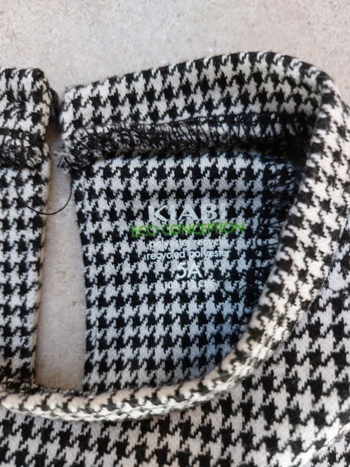 Robe kiabi pied de poule 5 ans - photo numéro 3