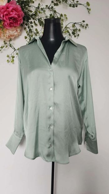 Chemise satinée vert d’eau 🎀 Taille S 🎀