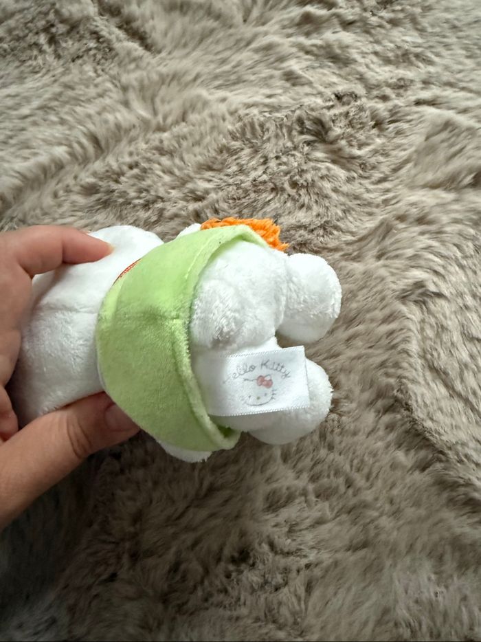 Petite Peluche Hello Kitty - photo numéro 3