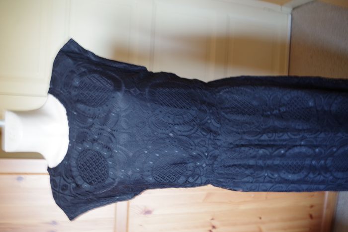 Iska London- Robe longue, dentelle noire T. 42 - photo numéro 9