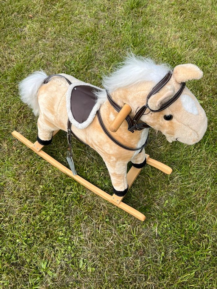 Cheval à bascule - photo numéro 2
