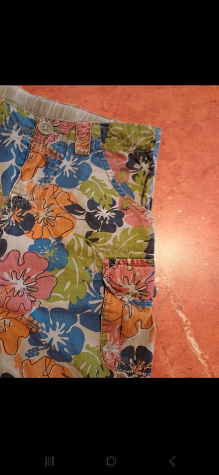 Short garçon taille 8 ans - photo numéro 2