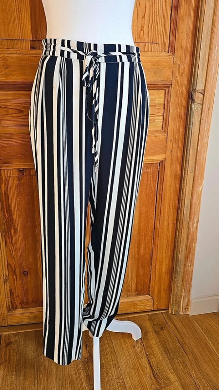 Pantalon fluide Zara rayée S