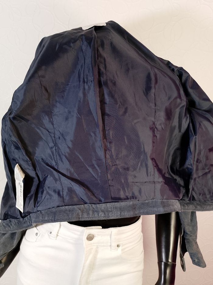 Etat NEUF - Veste zippée en cuir de porc marine/gris Mango - photo numéro 7