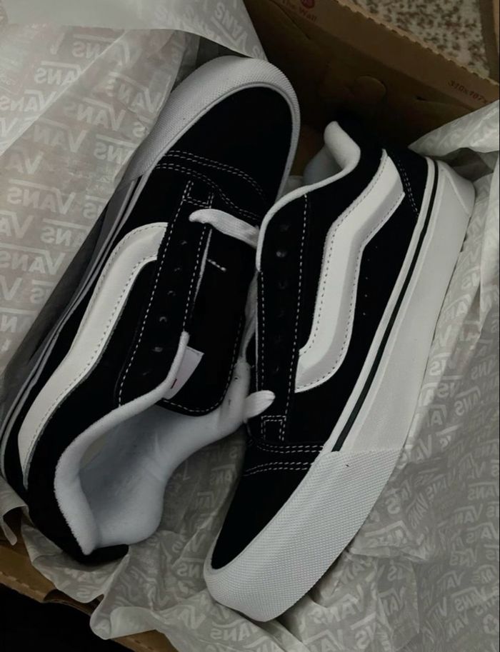 Vans Knu Skool Neuve taille 36,5 Neuve - photo numéro 2