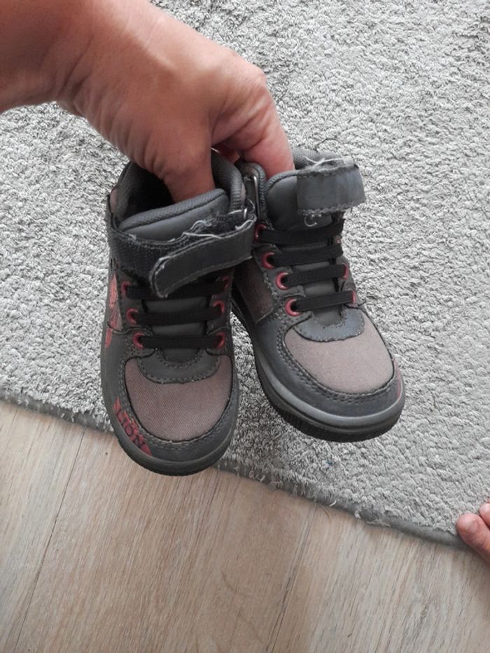 Baskets lion - photo numéro 3