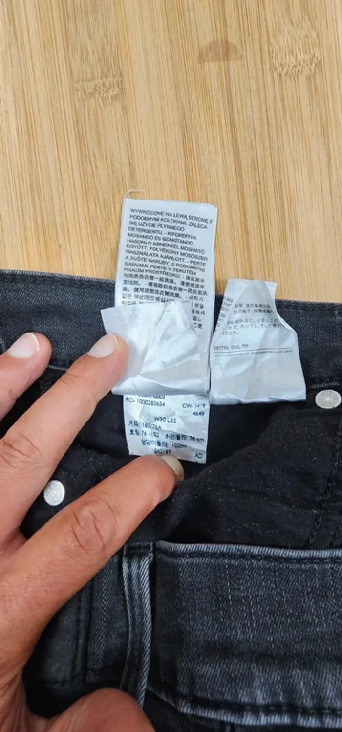 Levi's + patchs offerts 310. T:34/36 W30 L32 - photo numéro 13