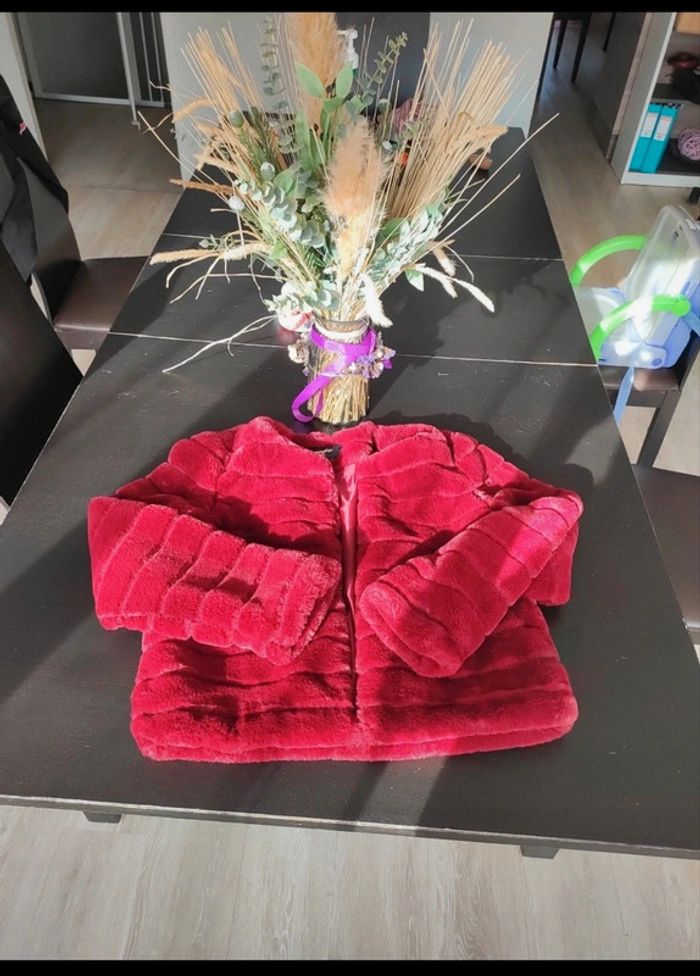 Veste courte moumoute bordeaux