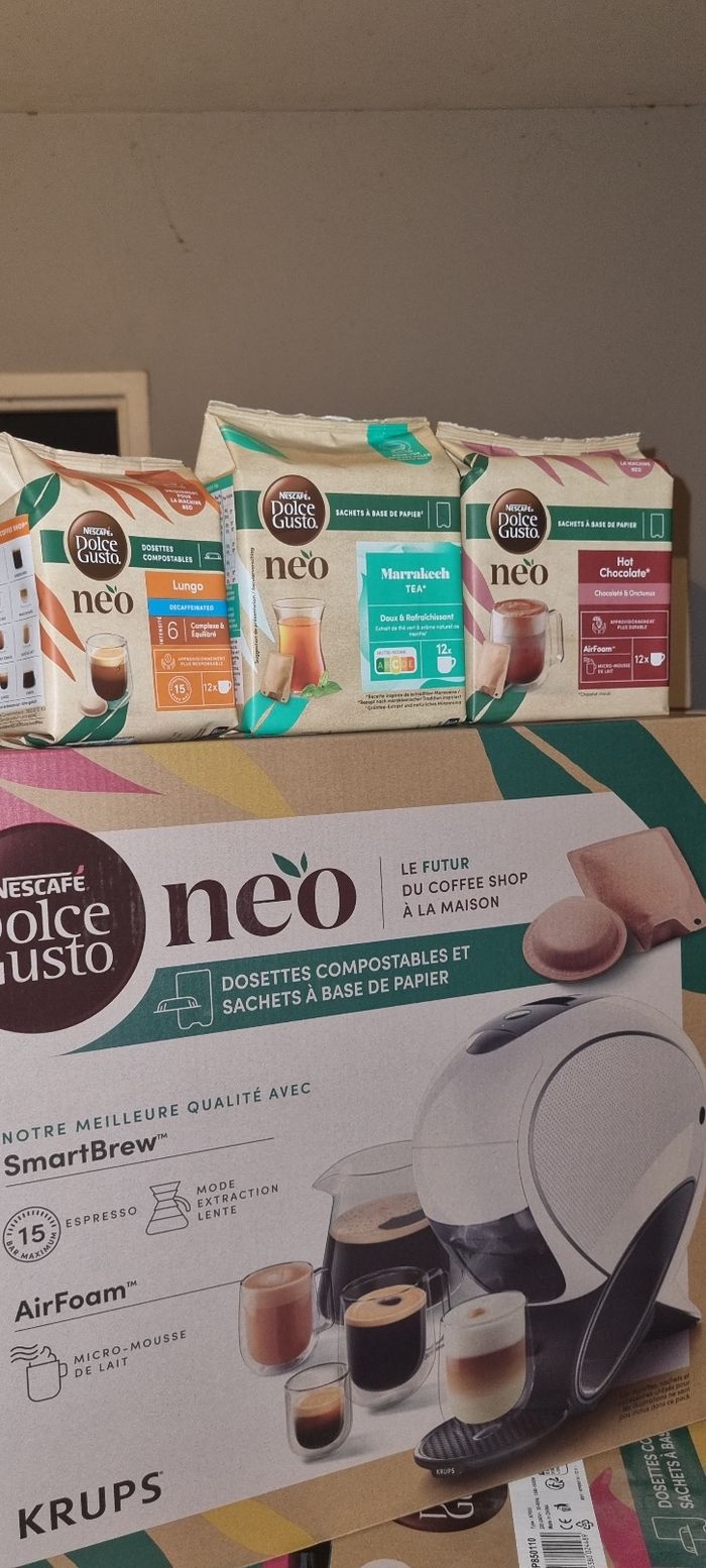 Machine à café neuve  avec 4 packets café thé - photo numéro 2