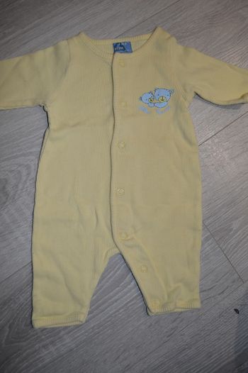 Combinaison pyjama fin sans pieds 1 mois jaune fermeture devant
