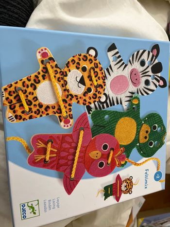 Djeco jeu de laçage Feltimix