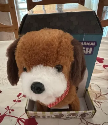 Peluche chien mécanique avec bouton