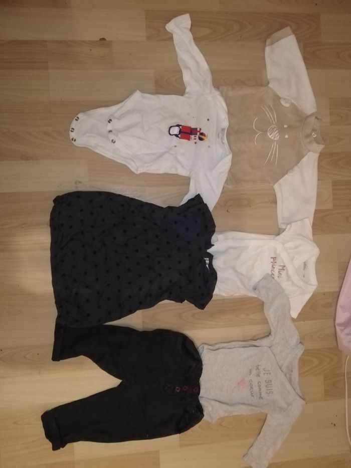 Lot vêtement bébé fille - photo numéro 4