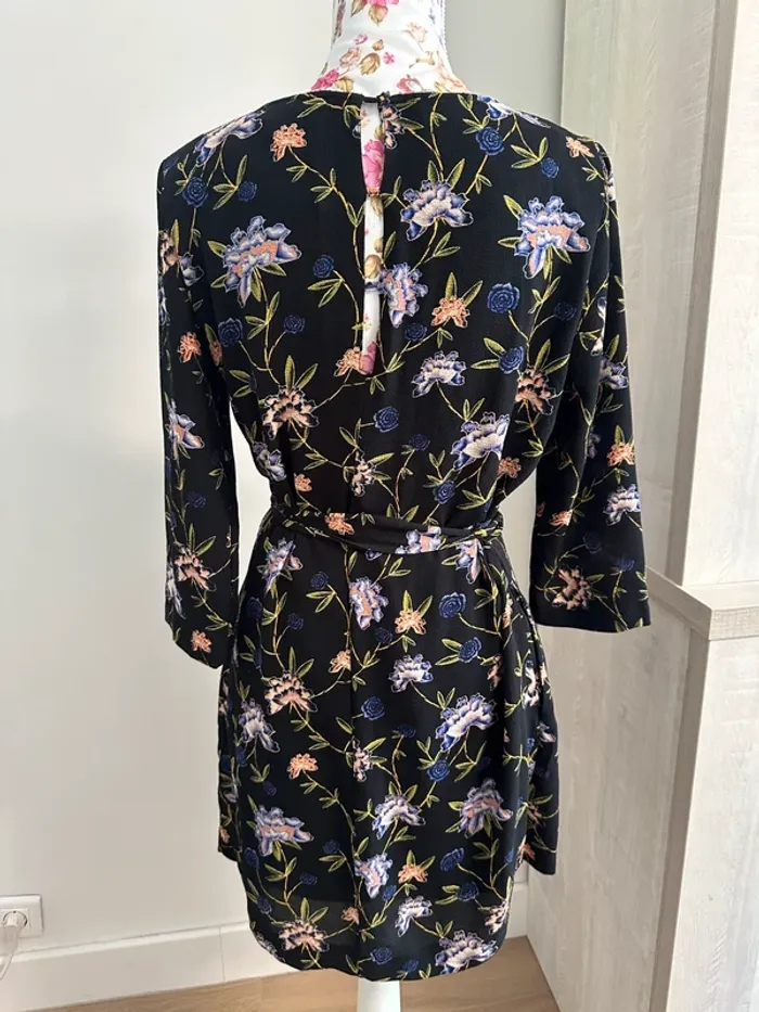 Magnifique robe noir fleuri avec poche - photo numéro 3