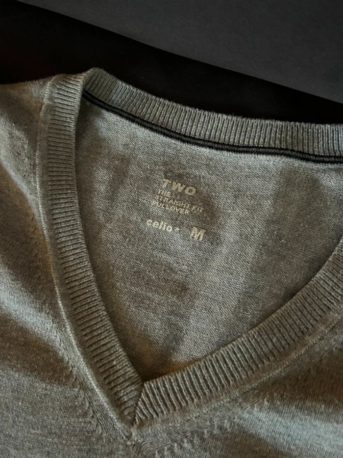 648 - pull gris pour homme petit col V - photo numéro 2