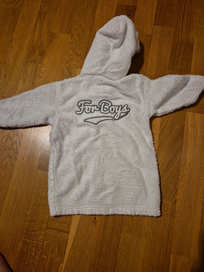 Peignoir blanc taille 18 mois - photo numéro 4