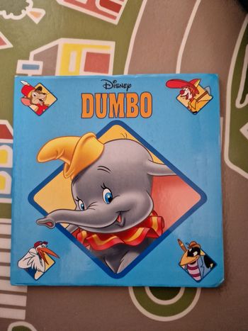 Livre dumbo disney