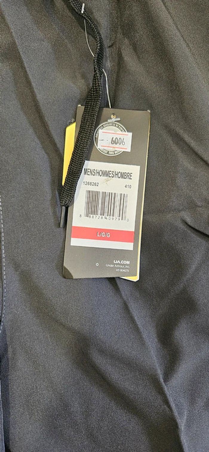 Ensemble Under Armour ( t-shirt + short) - photo numéro 6