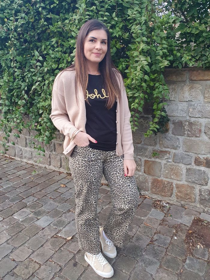 Jean large Québec motif léopard 
Taille 42 - photo numéro 5