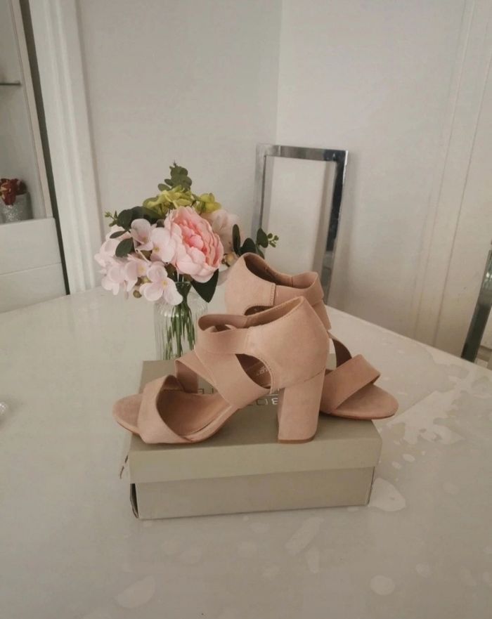 🤎🤍Jolie Paires De Sandales La Bottine Souriante 🤎🤍 - photo numéro 7