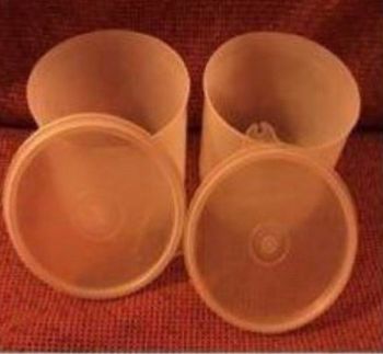 2 boîtes rondes Tupperware